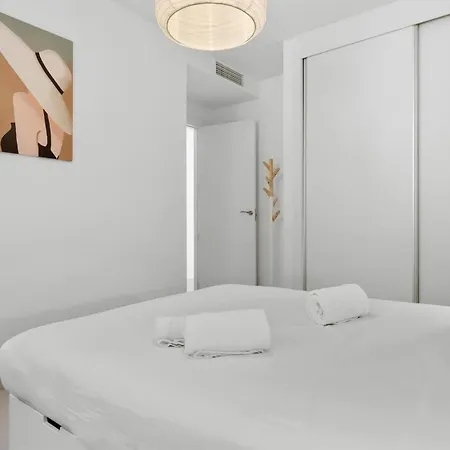 Apartment Vivi Homes - Sublime Close To The Beach, Garden, Pool & Hot Tub Estepona