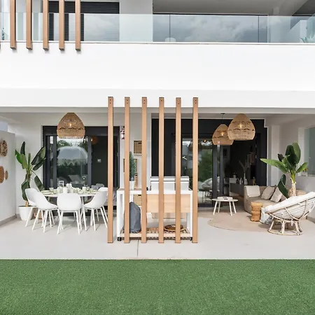 Apartment Vivi Homes - Sublime Close To The Beach, Garden, Pool & Hot Tub *