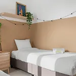 Vivi Homes - Sublime Close To The Beach, Garden, Pool & Hot Tub Διαμέρισμα Εστεπόνα