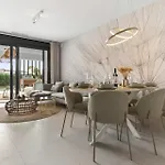 Vivi Homes - Sublime Close To The Beach, Garden, Pool & Hot Tub * Εστεπόνα