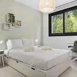 Διαμέρισμα Vivi Homes - Sublime Close To The Beach, Garden, Pool & Hot Tub Εστεπόνα