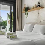 Vivi Homes - Sublime Close To The Beach, Garden, Pool & Hot Tub Εστεπόνα