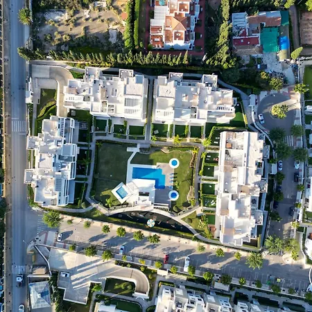 Apartment Vivi Homes - Sublime Close To The Beach, Garden, Pool & Hot Tub