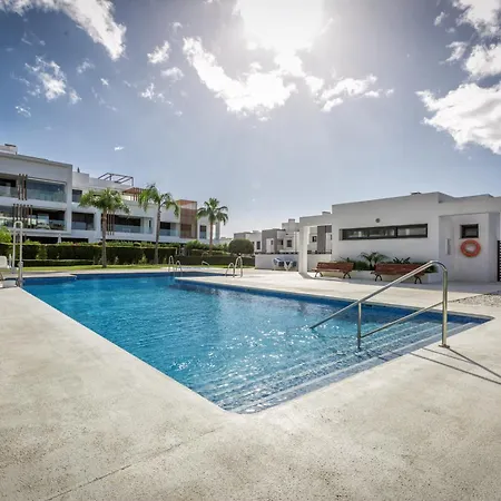 Apartment Vivi Homes - Sublime Close To The Beach, Garden, Pool & Hot Tub Estepona