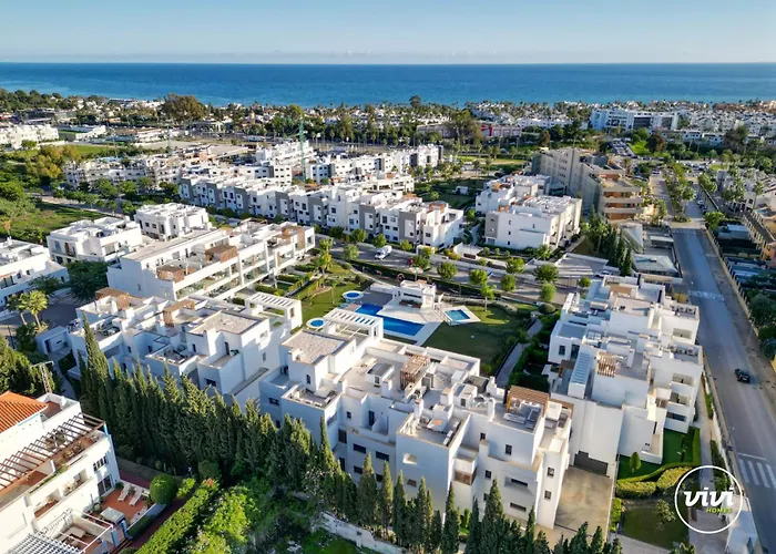 Vivi Homes - Sublime Close To The Beach, Garden, Pool & Hot Tub Appartement *