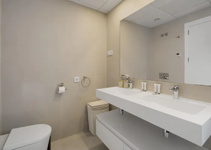 Appartement Vivi Homes - Sublime Close To The Beach, Garden, Pool & Hot Tub Estepona