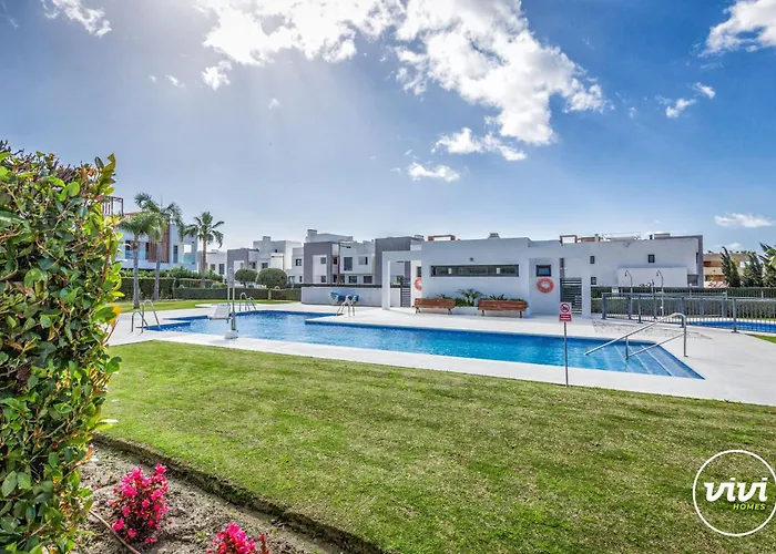 Appartement Vivi Homes - Sublime Close To The Beach, Garden, Pool & Hot Tub *